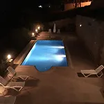 Elleysi, Bellapais *