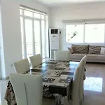 Villa Elleysi, Bellapais *