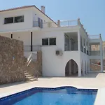 Villa Elleysi, Bellapais