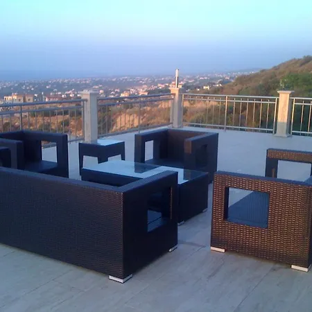 Elleysi Villa