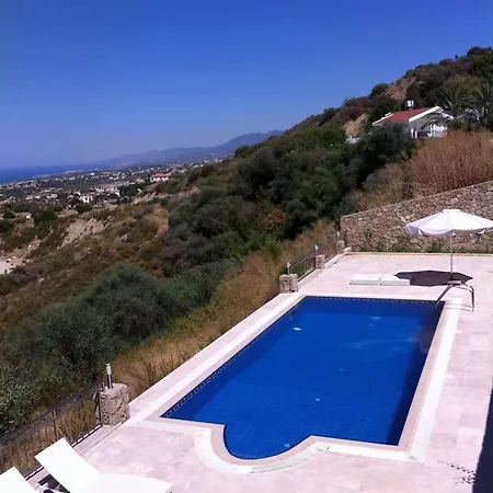 Elleysi, Bellapais Villa Kazaphani